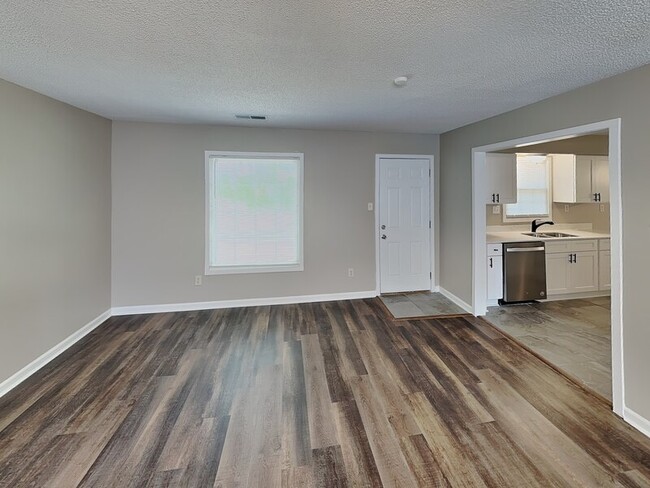 Photo - 1017 Hawkview Dr