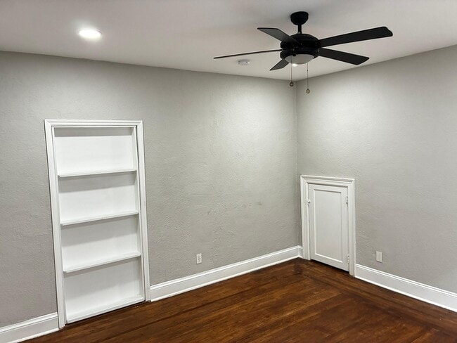 Photo - 2738 Riverside Ave