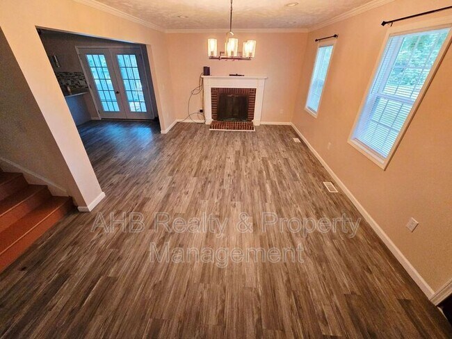 220 Teague Trail