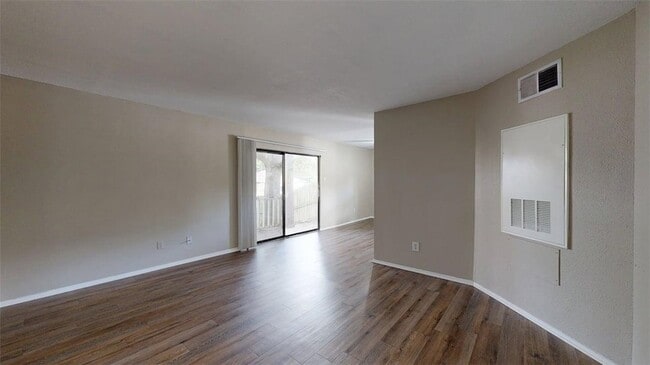 Photo - 1016 Autumn Cir Unit A