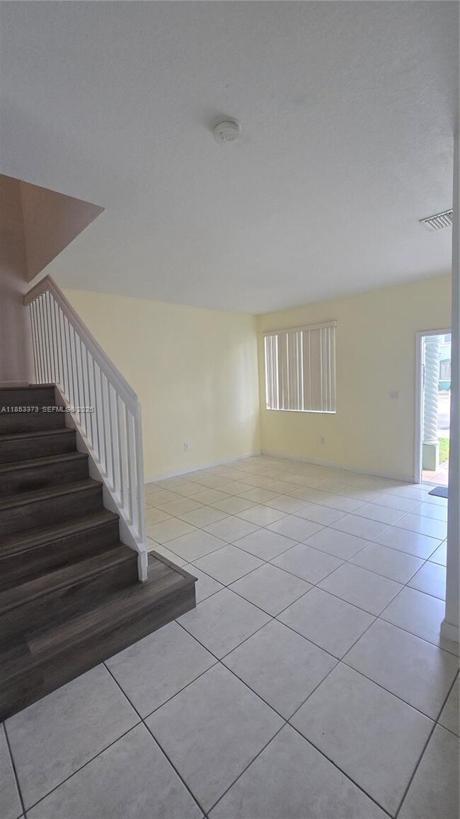 Photo - 1523 SE 24th Ct