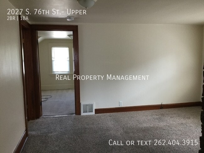 Photo - 2027 S 76th St
