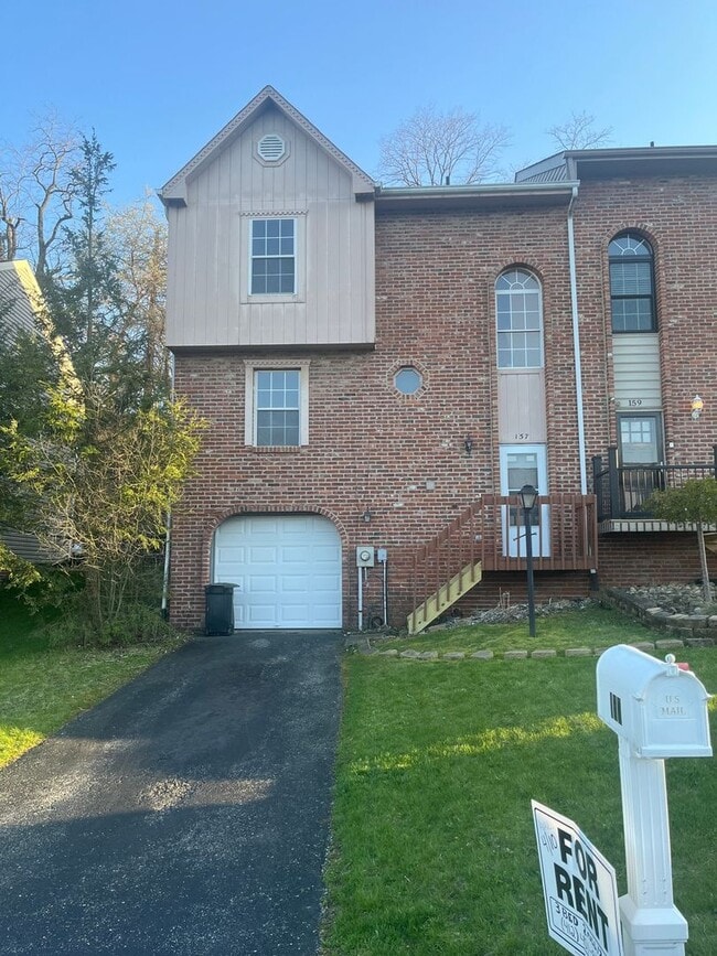 Building Photo - 157 Villa Dr Rental