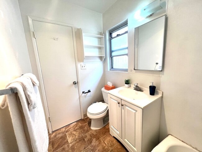 Photo - 1133 Reed Ave Unit D