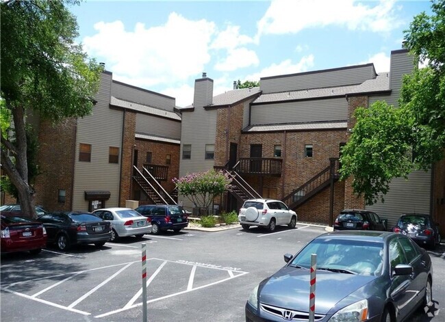 Building Photo - K231 - Bellevue #8 Unit 8 Rental