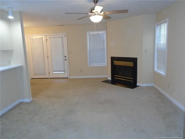 Photo - 241 Waterdown Dr