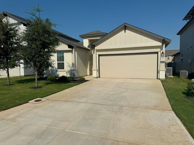 Building Photo - 16622 Daylight Ln Rental