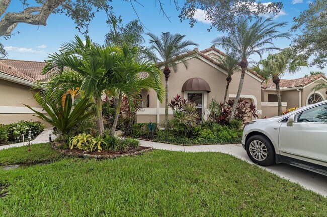Photo - 2102 Mahogany Pl