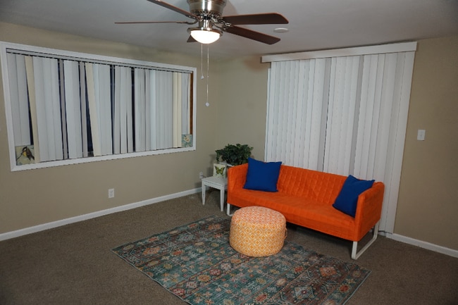 Photo - 7936 Wynbrook Rd