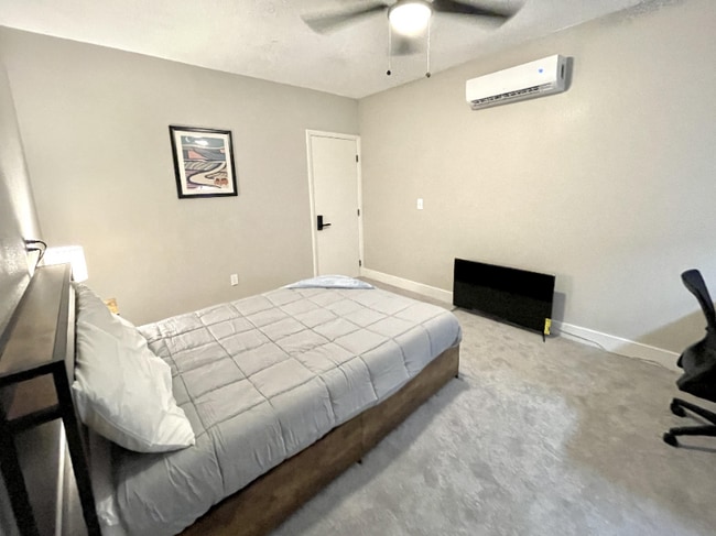 Photo - 9303 4th Ave