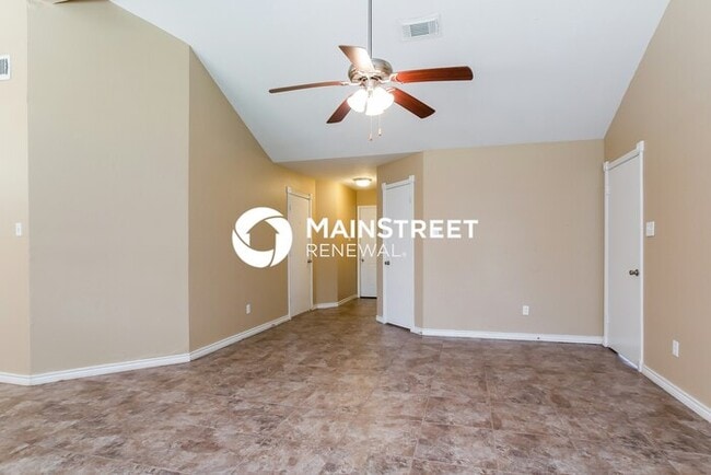 Photo - 3 Bedroom Pet-Friendly Home in Humble, TX with Main Street Renewal