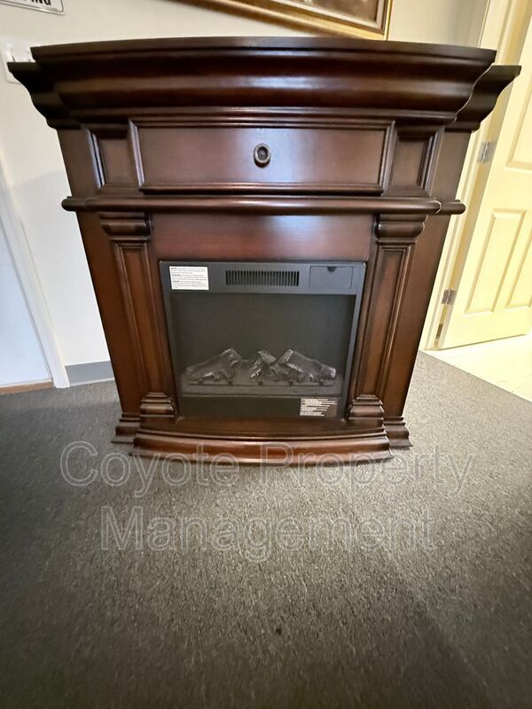 Photo - 100 E Broadway St Unit Loft 3