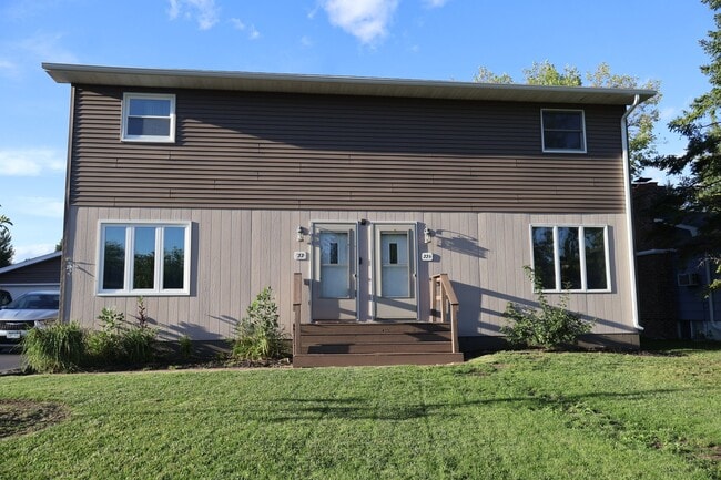 Building Photo - 33 Garden Ct NW Unit 33 1.5