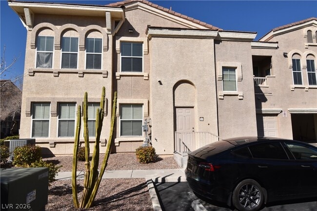 Building Photo - 10550 W Alexander Rd Unit 2109
