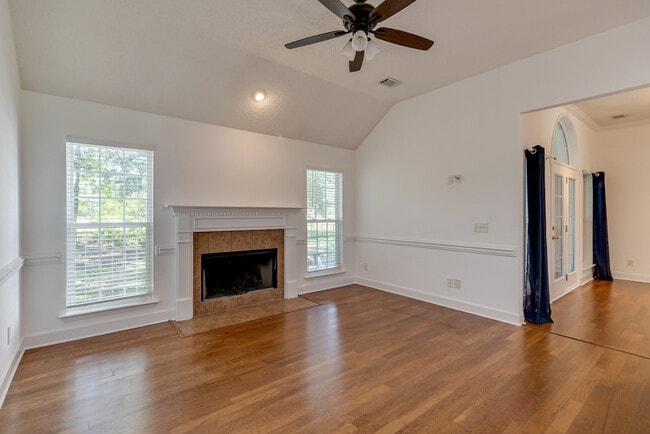 Photo - 626 Marsh View Dr