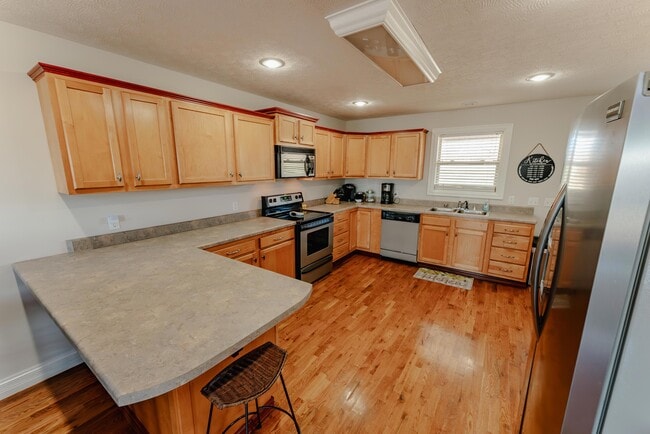 Photo - 949 Hideaway Dr