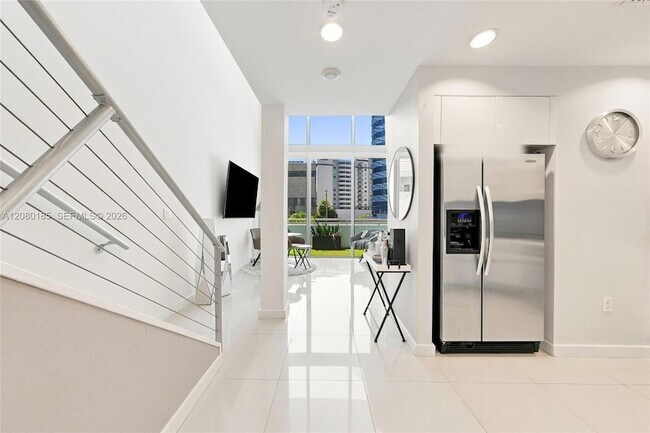 1050 Brickell Ave Unit 214