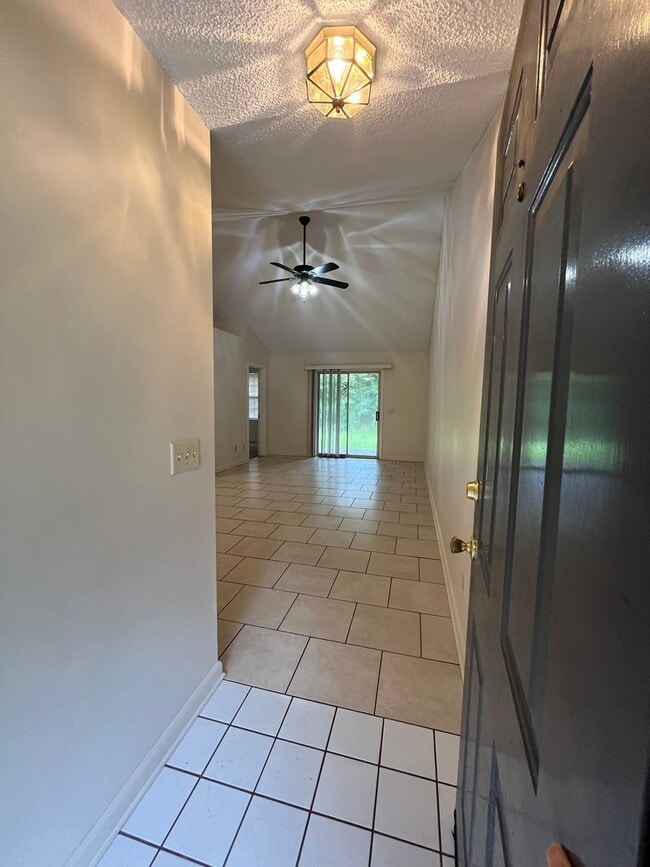 Photo - 441 AdmiralsWalk Dr Unit 1