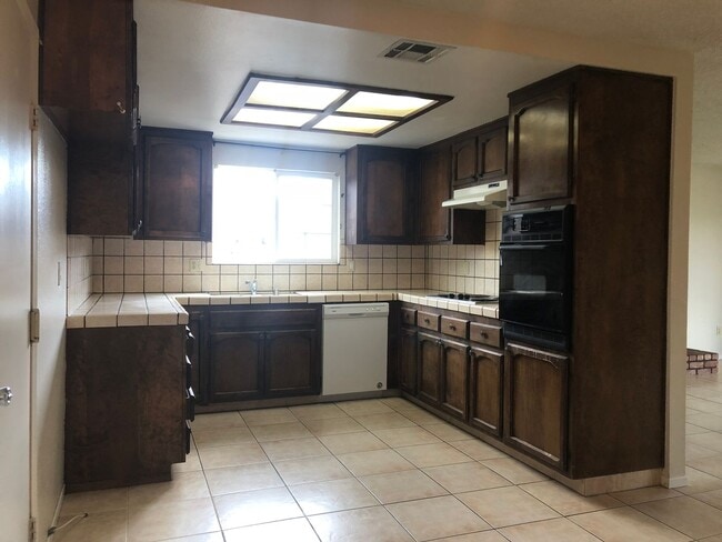 Photo - Walking distance to CSU Stanislaus