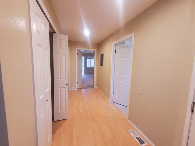 Photo - Bayview Townhouse Condo in Blaine with Garage - 4th St.