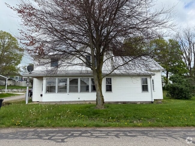 Building Photo - BELLVILLE - 2 Bedroom, Move-In Ready! Unit 162 Rental