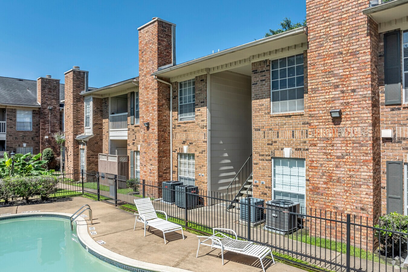 2626 Holly Hall St - Alternate - Richmond Manor
