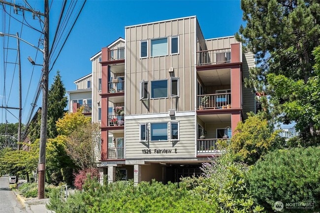 Building Photo - 1926 Fairview Ave E Unit 307 Rental