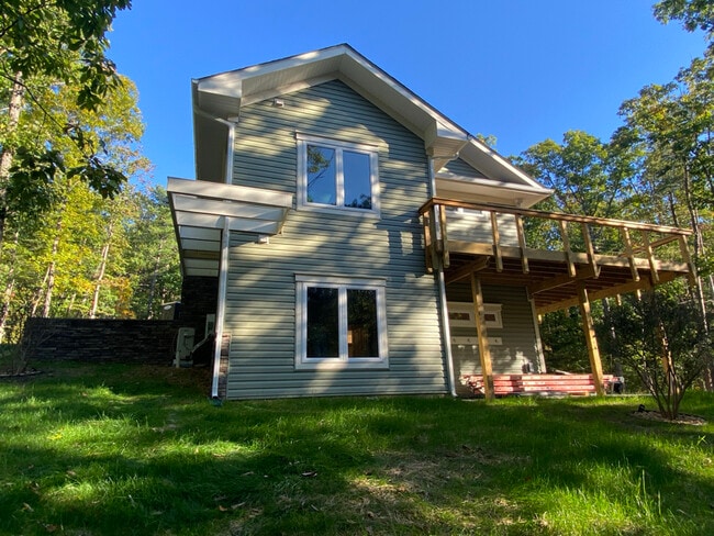 Photo - 515 Lakeview Dr