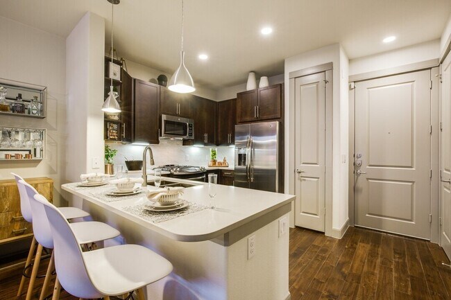 Photo - Get Up to 6 Weeks of Rent FREE – Act Fast! Unit AAHH2