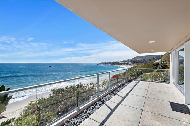 Building Photo - 603 S Coast Hwy Unit C Rental