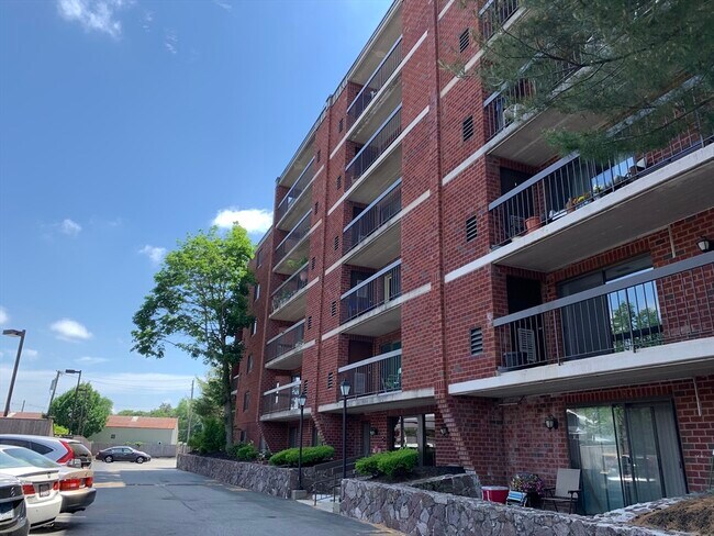 Photo - 159 Main St Unidad 16C