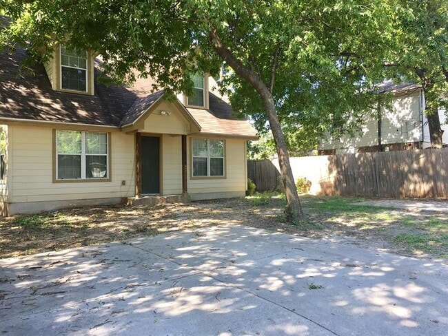 Photo - 506 E 38th St