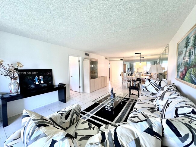 Photo - 671 S Hollybrook Dr Unit 209