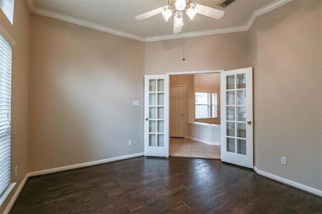 Photo - 5911 Mettler Ln