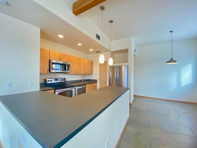 Photo - 925 Dunlap St