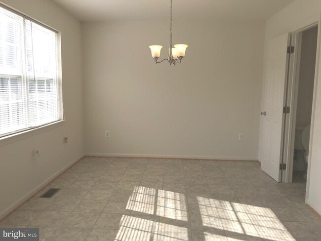 Photo - 111 Merrill Ct