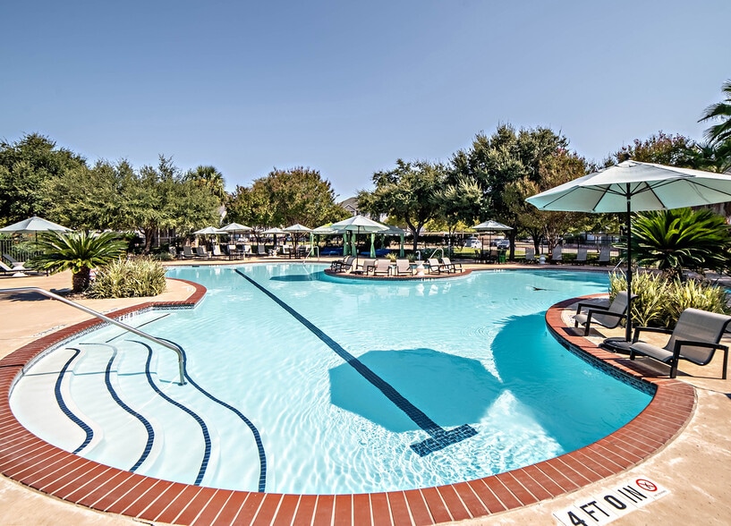 Resort-Style Pool