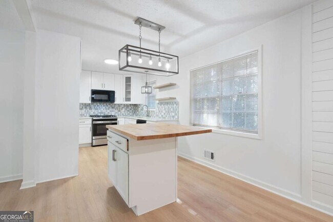 Photo - 920 Kings Ct