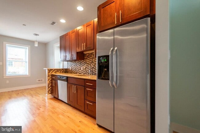 Photo - 2147 Ellsworth St