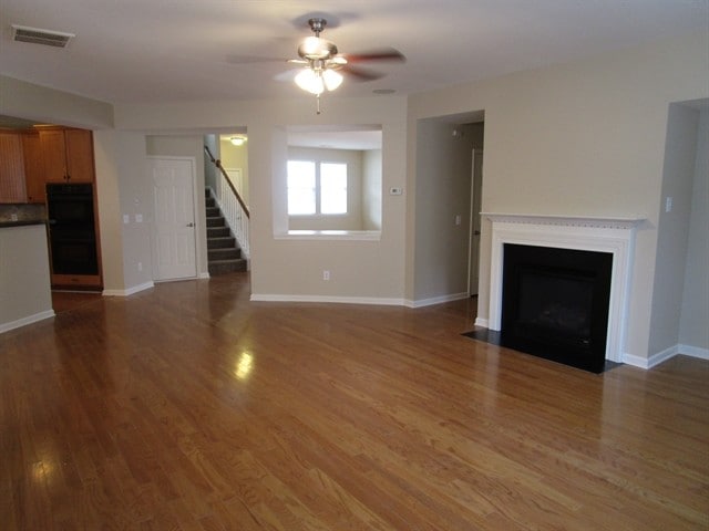 Photo - 406 Howell Xing