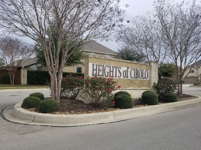 Building Photo - 210 Holland Pk