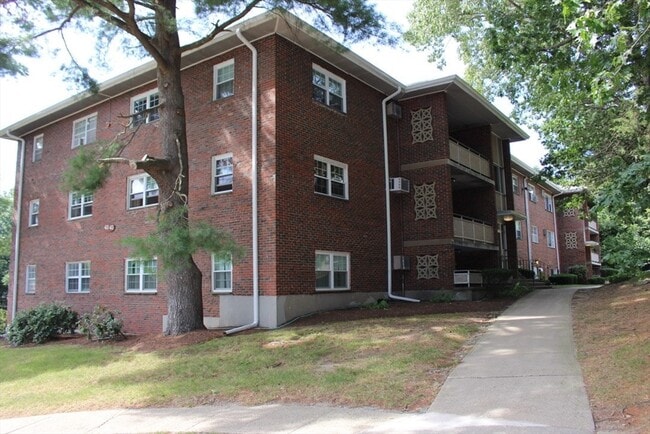 Building Photo - 43 Jacqueline Rd Unit 12