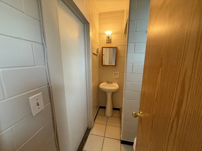 Photo - One bedroom, One bathroom front/back duplex. Pet Friendly! Located in Scottsbluff! Unit 1210 9th Ave (front)