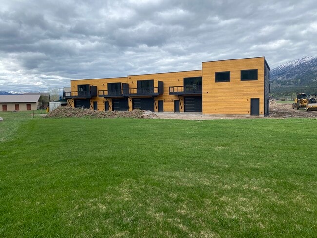 Photo - 334 Meadows Dr Townhome