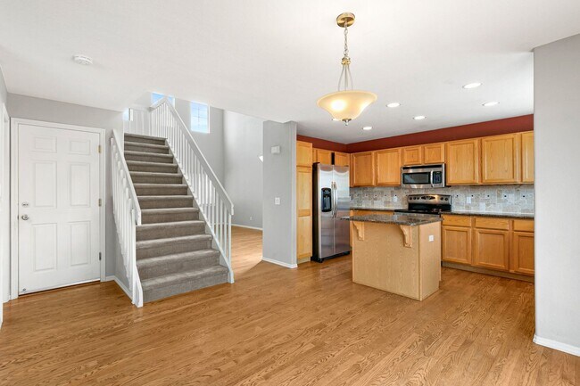 Photo - Large House in Parkview Highlands!