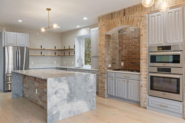 Photo - 2137 Rivina Dr