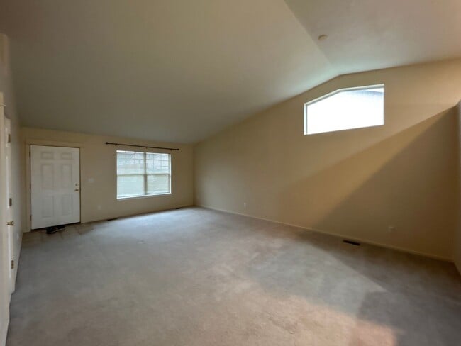 Photo - 3 Bedroom / 2 Bathroom Home in NE Madras