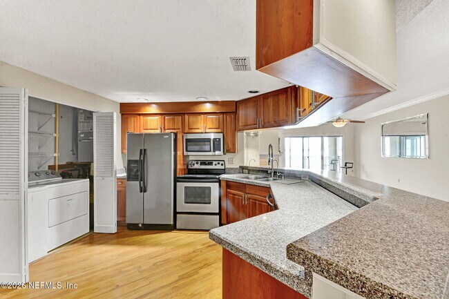 Photo - 2099 Winterbourne W Unit 306