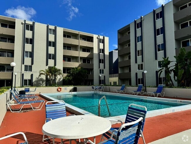 Building Photo - 10090 NW 80th Ct Unit 1230 Rental