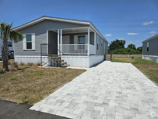 Building Photo - 6661 Hidden Oaks Dr Rental